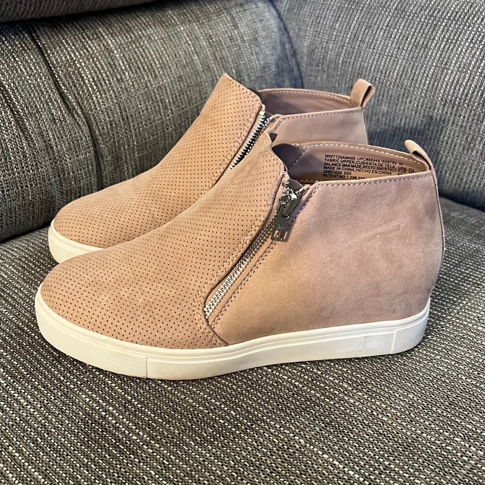 Time and Tru Wedge boots